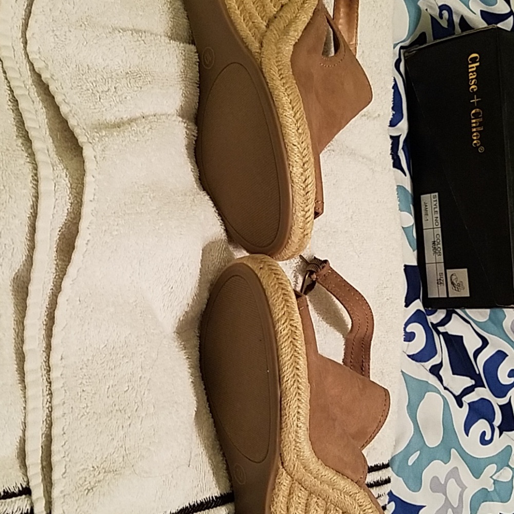 Beautifully never worn Espadrille The are a size 9
